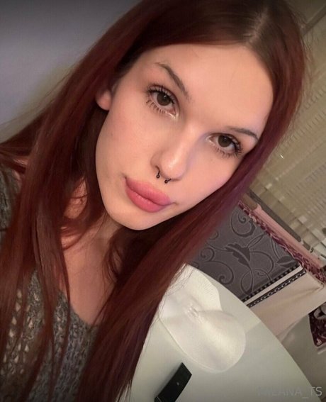 milana ts model pretty photo