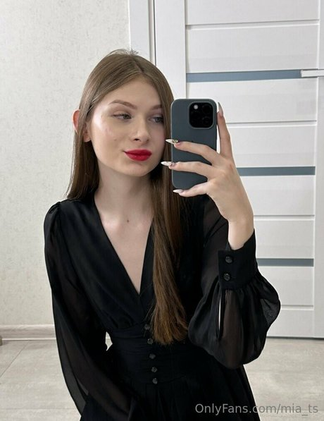 mia ts exclusive actress picture