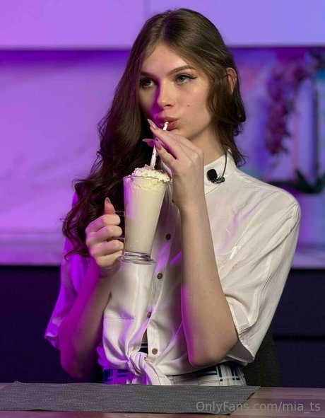 mia ts model xxx gallery