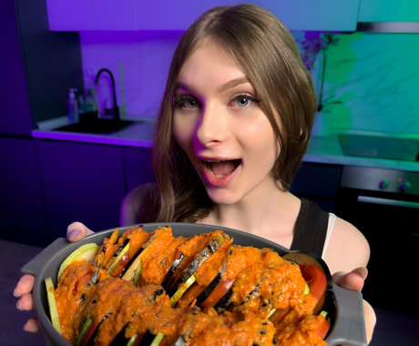 mia ts porn actress photos