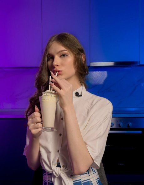 mia ts model free image