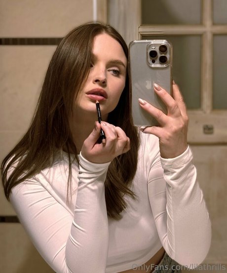 lilathrills erotic model images