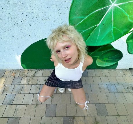 christivovk nude pretty star image