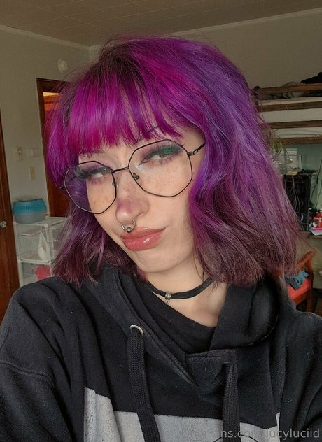 lucyluciid nice pornstar image