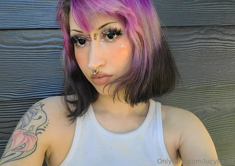 lucyluciid sexy model galleries