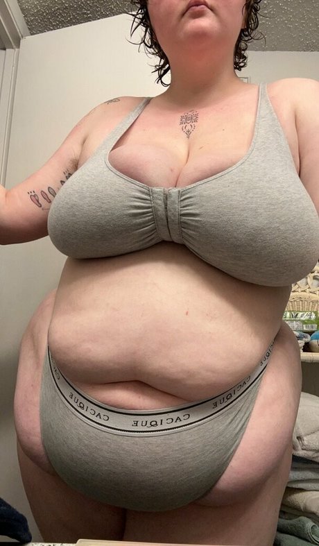 cuddlycow170 model sex picture