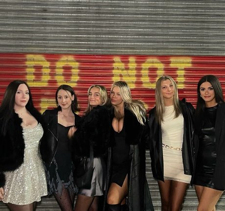 Rachel Pate model perfect pic