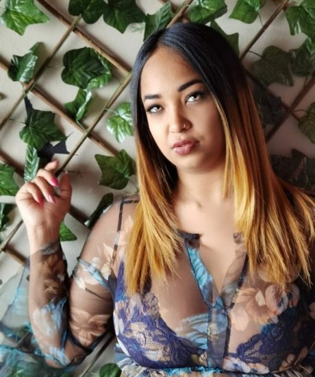 milf slut onlyfans adult gallery