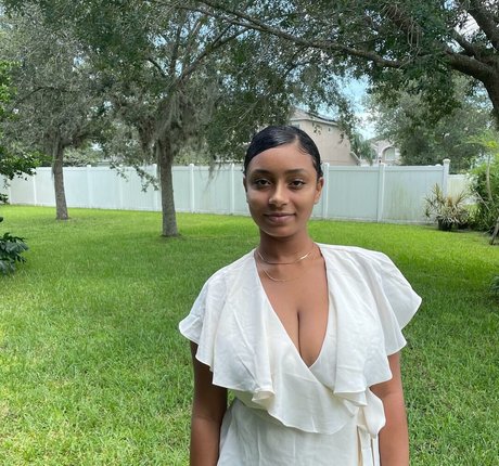 Plantbae star porn image