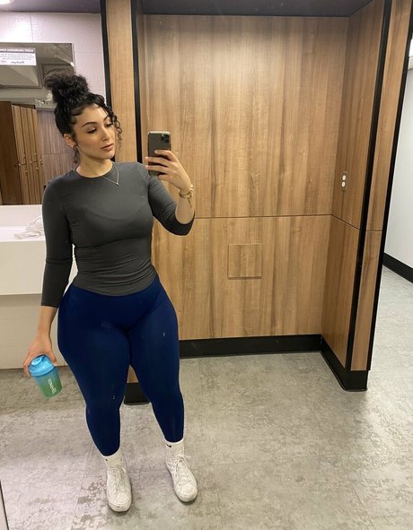 Zainaabb ab actress pictures