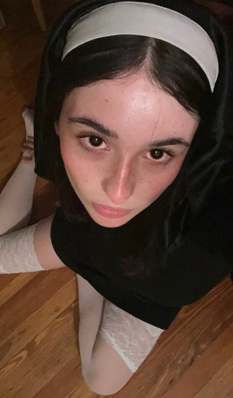 coolpilled exclusive actress pic