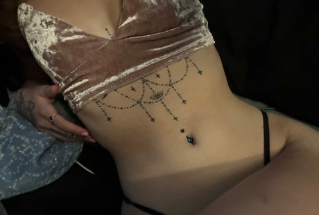 mollysfantasy model hot images