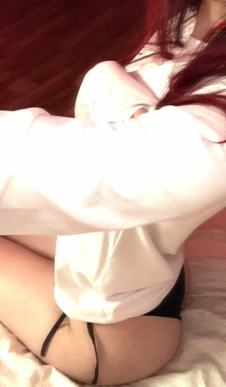 M uselessbeauty pornstar pretty photo