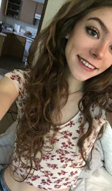 Rose Castella model top pics