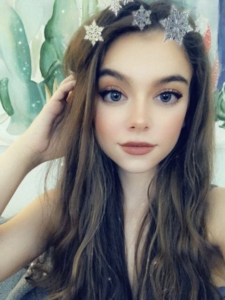 petite milf onlyfans exclusive image