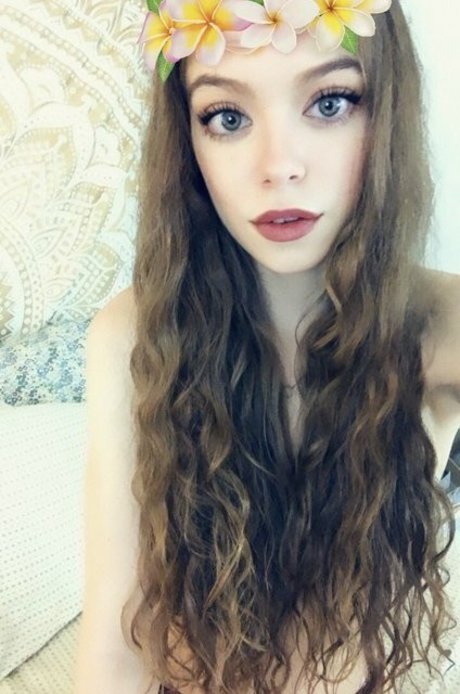 Rose Castella high quality star pic