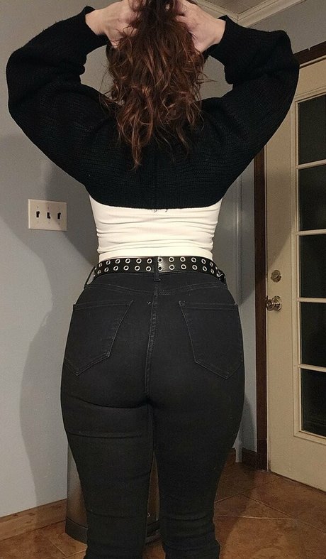 Suzyque beautiful model img