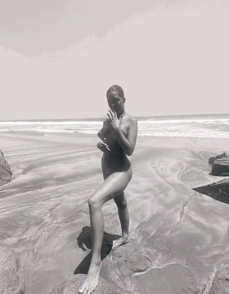 marialevyy perfect pornstar photo