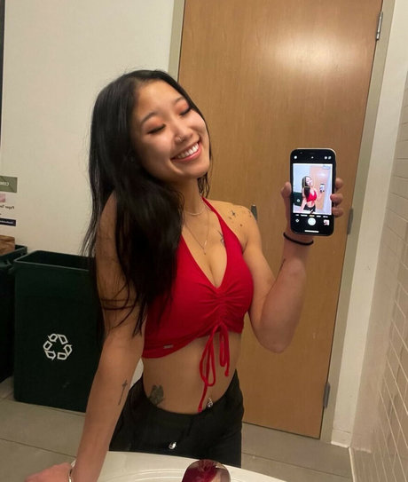 Abigail Rosengren model adult pics