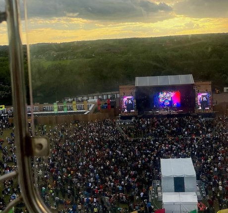 Sarah Anne Hooper top star pic