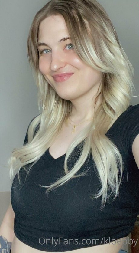 kloebby sexy star photo