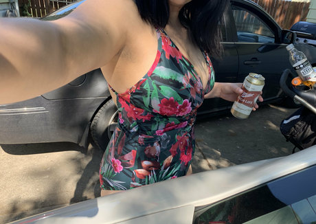 pineapplepae adult model image