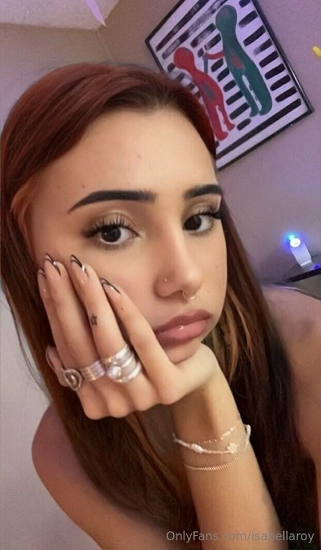 isabellaroy model naked pictures