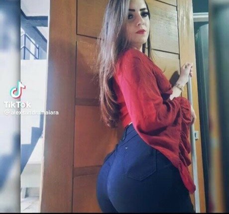 Alexsandra Maiara model high quality photos