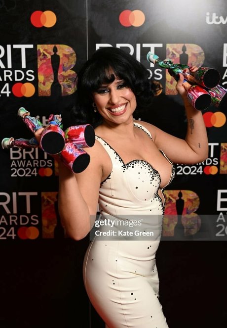 Raye pornstar nudes pic