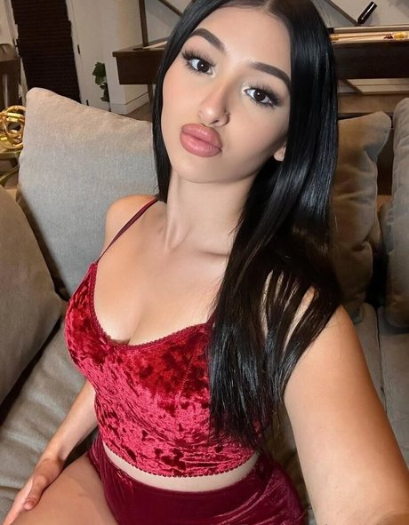 ayelenn sexy actress photo