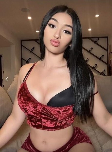 ayelenn top pornstar pics