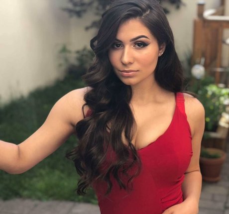 Marisa G hot star galleries