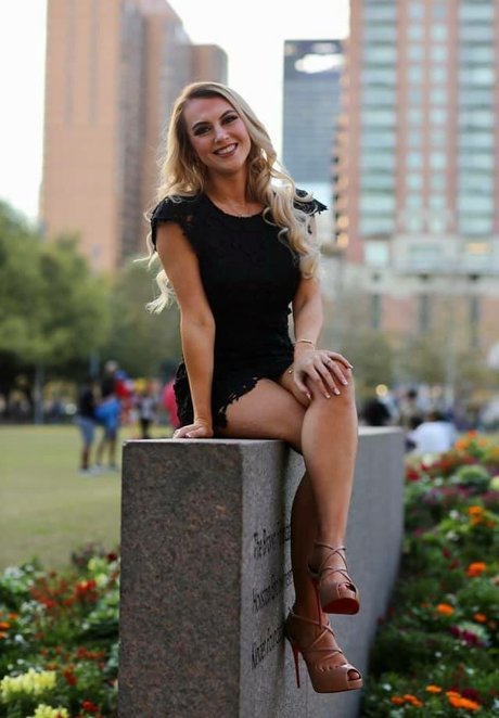 Emilee Atchley xxx star gallery