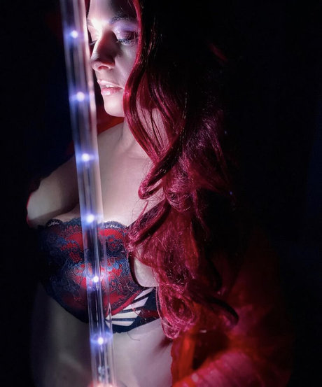 LisaJ Cosplay xxx model picture