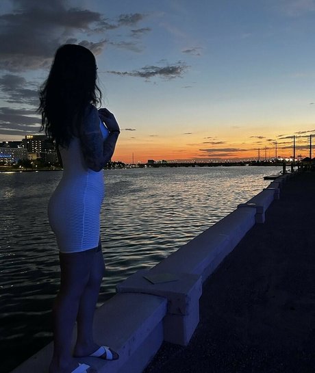 lalawlsn beautiful model photo