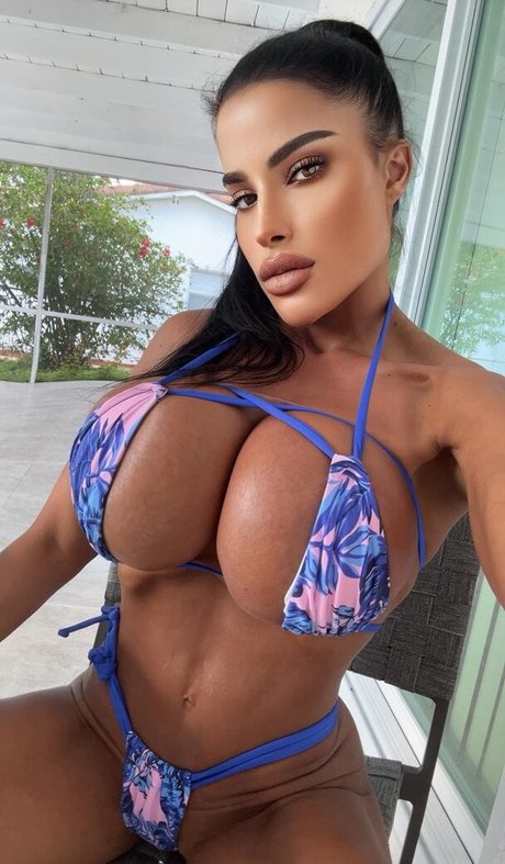 Shani Shachar star nude pics