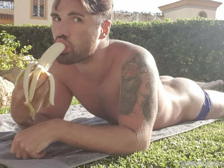 winkwinkchat beautiful actress img