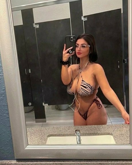 evelyn luxe xxx model pic