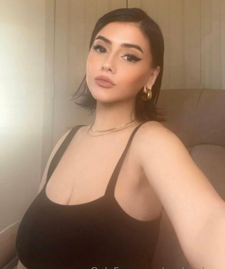 evelyn luxe pornstar hot image