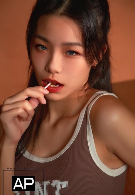 yu___sushi star pornographic pic