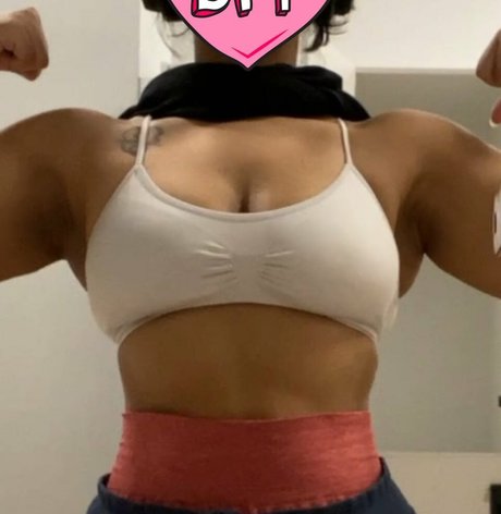 Fwoingus model nude photo