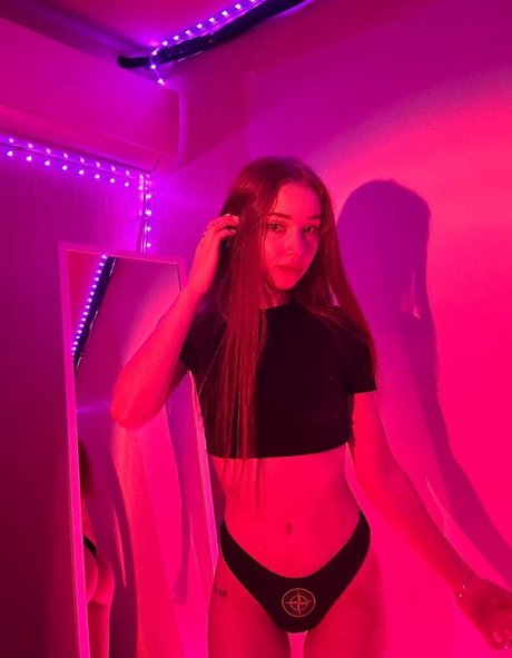 Yglichh pornstar naked image