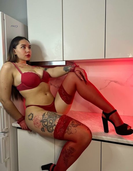 leya le model nice photo