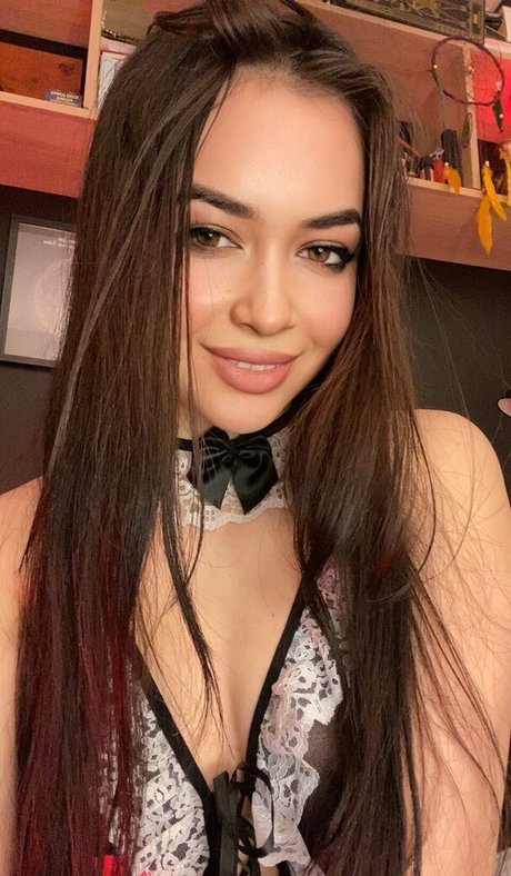 kisha kiss naked pornstar photo