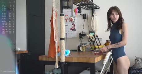 hernamewasdira pornstar nude images