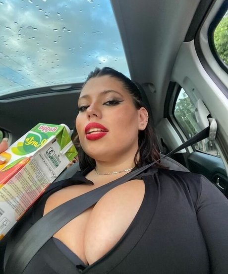 Victoria Zoto hd pornstar img