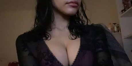 shawadieh naked star image