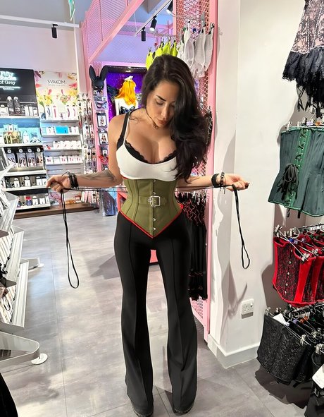 Reede Fox nice star picture