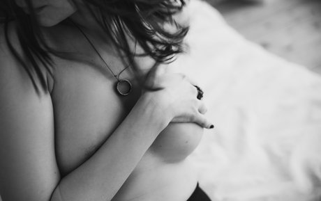 Nyuukke nude actress photo