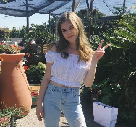 McKaley Miller sexy model pic